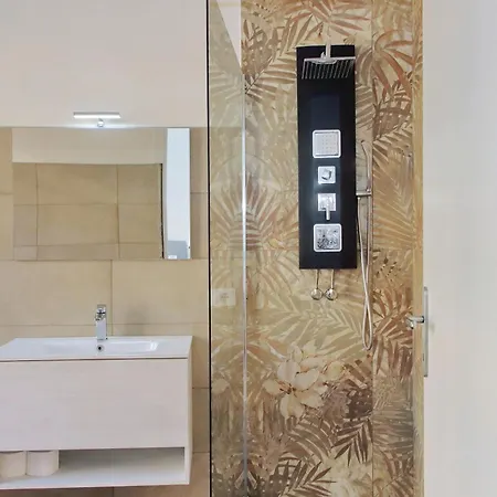 Trastevere 70 * Roma